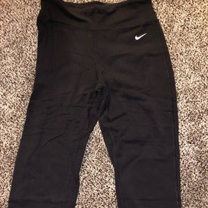 Nike cropped leggings